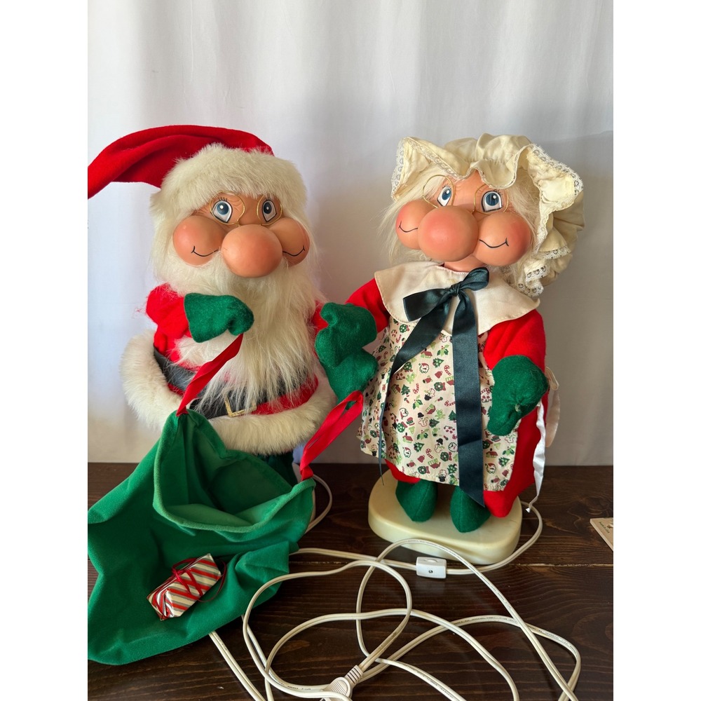 VTG Santas Best Animated Motionettes Santa Mrs Claus Big Nose Christmas Set